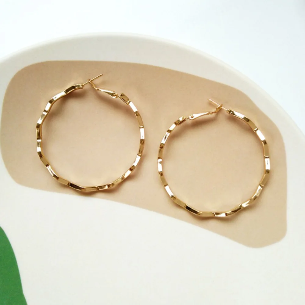 Bing Tu золото серебро цвет большая круглая волна серьги-кольца для женщин металлические ювелирные изделия полые круглые петли серьги геометрической формы