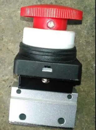 

free shipping 1pc Pneumatic MOV-03 1/8" Inch Push Button Switch Mechanical Valve,2 Position 3 Way Hand Control Air Valve
