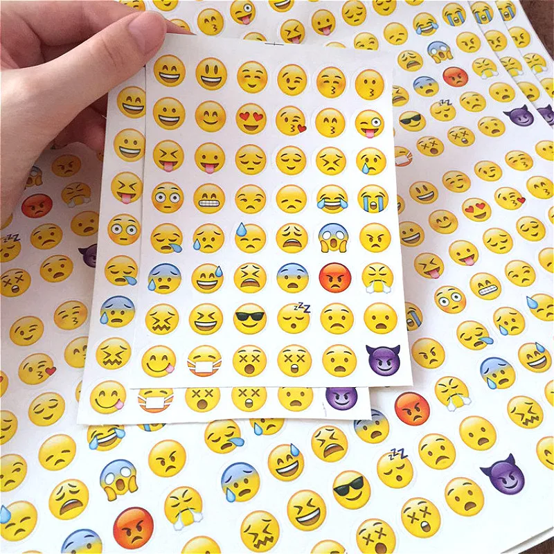 

1pcs New Cute Head Portrait Sticker Smiling Face Interesting Smile face Stickers Children Kids Toy For Phone Notebook Message