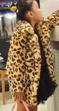 Меховая куртка для маленьких девочек Детское пальто с искусственным с мехом зимней теплой одежды для детей леопардовой расцветки с длинным капюшоном отложной воротник хлопок OuterwearN312 - Цвет: Leopard Turn-down