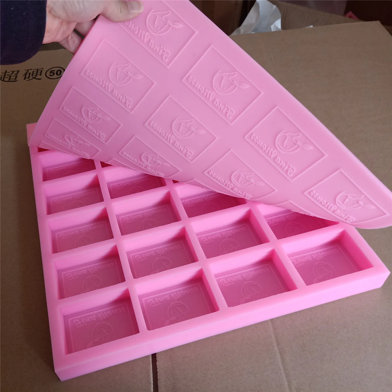 

9 Cavities Square Custom Soap Silicone Tray Customize Silicone Soap Mold with Brand Logo Name