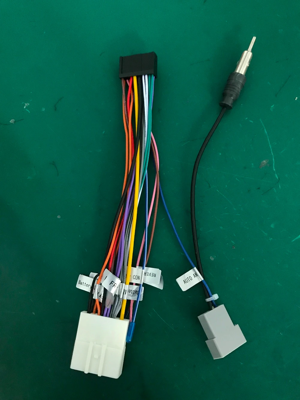 

Car Monitor N issan wire cable only fit for our store car DVD players which needs it stereo Ossuret brand