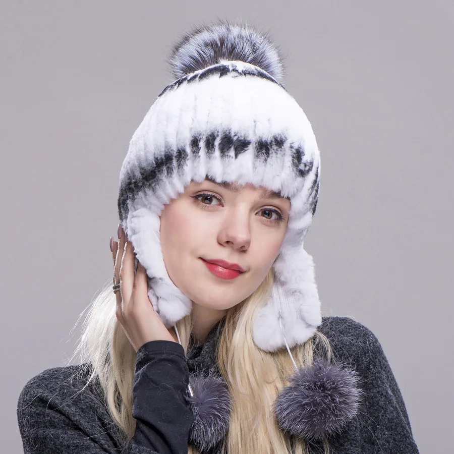 шапки которые молодят. серебряные шапки. шапка ушанка женская меховая. шапка с пайетками. серебряные шапки.