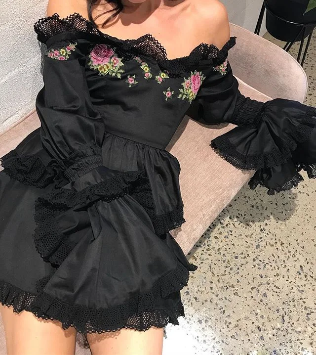 

Fashion Flare Sleeve Slash Neck Embroidery Backless Evening Party Pub Mini Dress Celebrity Sexy Women Body Con Dresses Wholesale