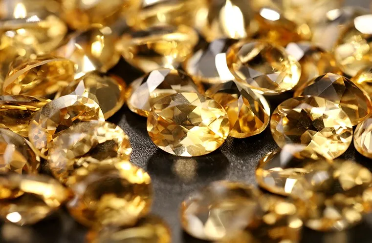 Diamantes e pedras preciosas soltas