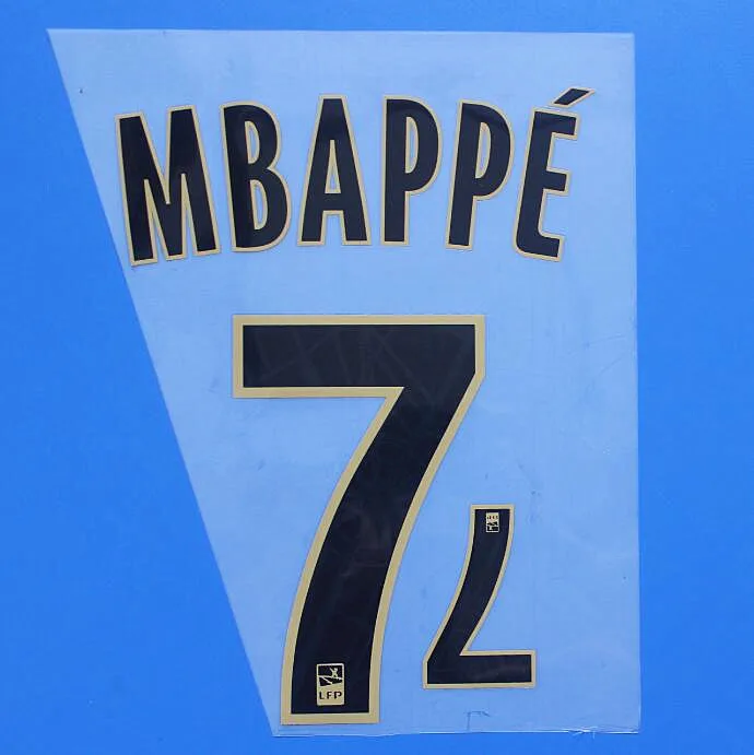 1819-New-New-PSG-DANI-ALVES-T-SILVA-VERRATTI-DI-MARIA-MBAPPE-DRAXLER-CAVANI-NEYMAR-JR