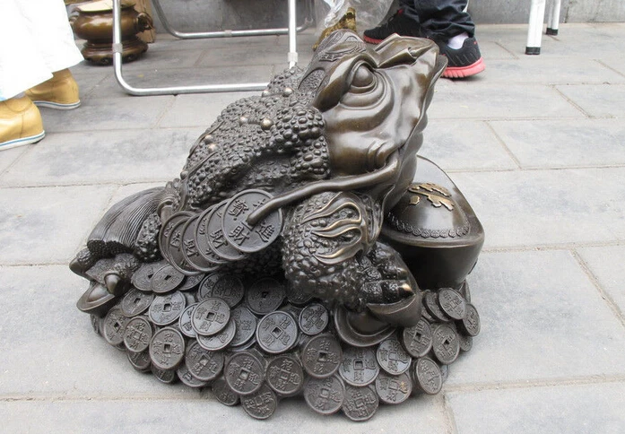 Оптовая продажа фабрики Китайский Королевский Бронзовый Благословение Деньги Spittor Лягушка Лаки Фэншуй огромная статуя