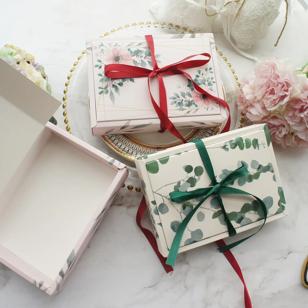 

16.2*11.2*4cm Flower and Leaves Under Sun Theme 10 Set Candy Paper Box Valentine Wedding Favor Boxes Birthday Gifts Packing