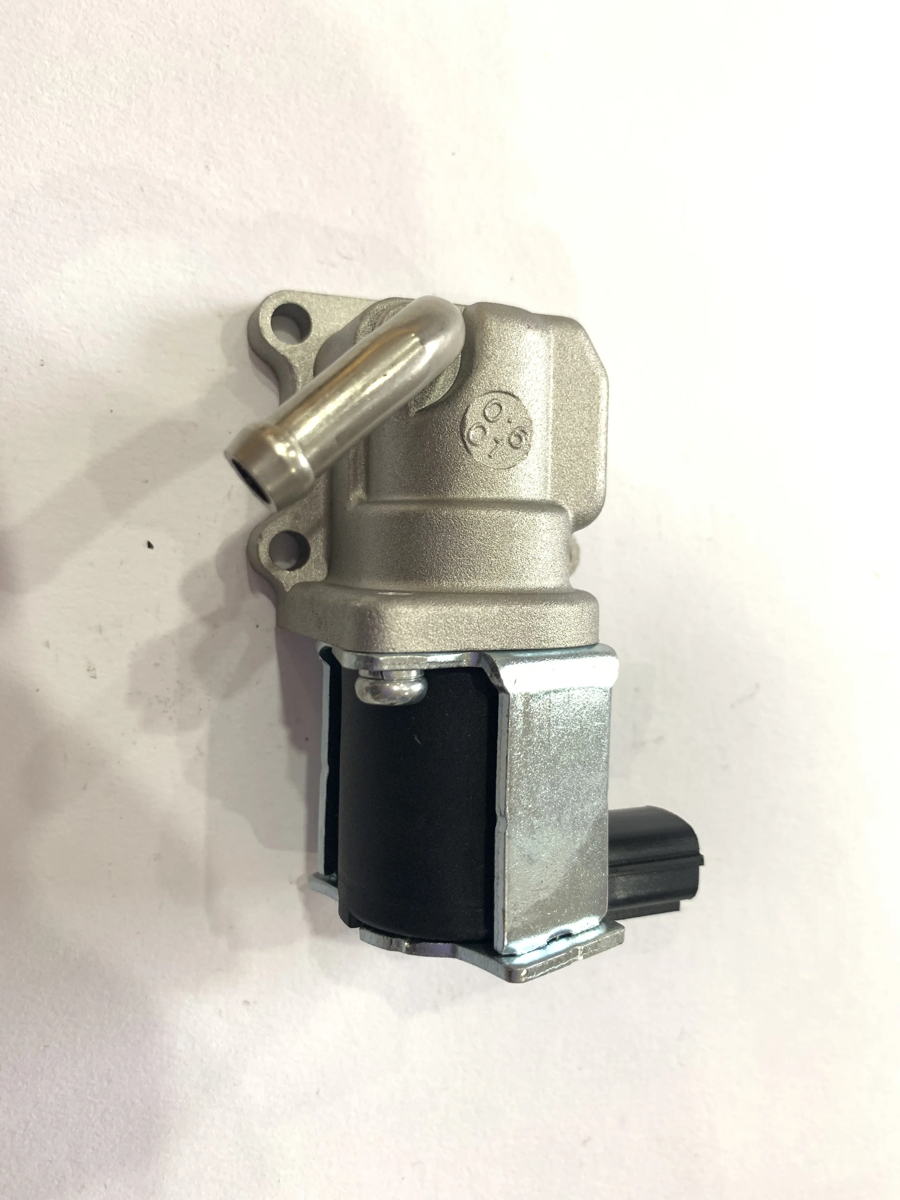Клапан скорости управления холостым воздухом IACV E9T06871 FSN5 20 660 FSN520660 FSN520660A FSN520660B AC254