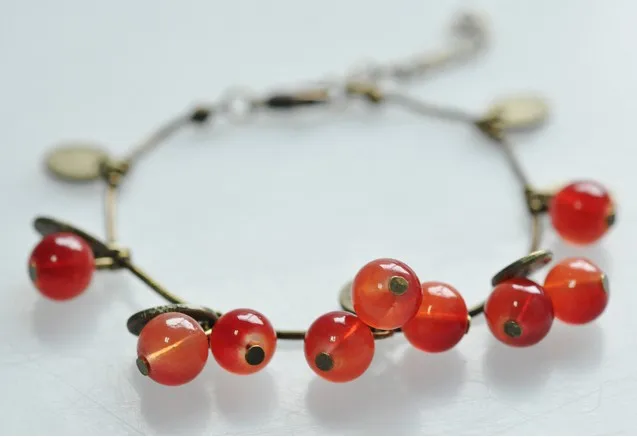 Princess Sweet Lolita Jewelry Vintage Copper Color Fresh Cherry Bracciale The Fairy Tale Forest Style Jewelry Golden Leaf Sl001