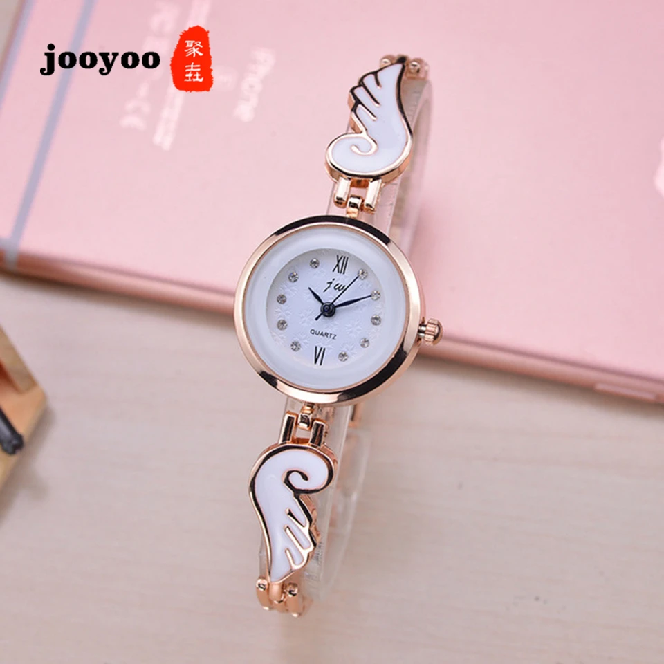 

Women's Watch Petite Angel Wing Point Drill Simple Casual Wild Bracelet Table Ladies Ornament Quartz Watch jooyoo