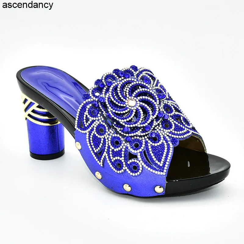 

Latest Designer Shoes Women Luxury 2019 Rhinestone Wedding Shoes Slip on Shoes for Women Womens Dress Shoes Open Toe Party Pumps