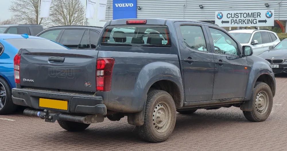 2018_Isuzu_D-Max_1.9_Rear (1)