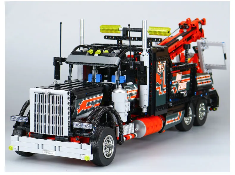 

Lepin 20020 Technic Mechanical Ultimate Series The American Style Heavy Container Trucks Set 8285 Building Blcoks Bricks gifts
