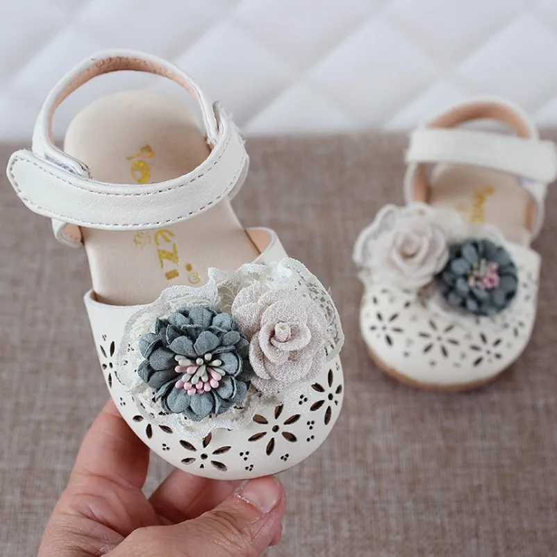 Новые летние сандалии для девочек детские сандалии для девочек симпатичная обувь с принцессой для девочек с мягкой подошвой Нескользящая пляжная обувь для малышей Baotou - Цвет: Beige