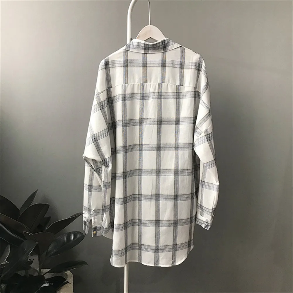 Big Loose women plaid blouses shirts 2018 Women Office Air Conditioner Blouse Shirt Female Outerwear Casual Pocket Shirts (10)