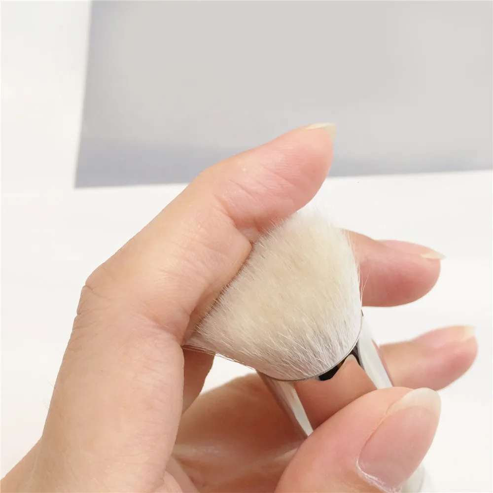 Trish McEovy Brush 71 Perfect Face _ 9