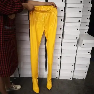 Г., зимние ботинки из лакированной кожи пикантные сапоги с острым носком на высоком тонком каблуке женские облегающие сапоги до бедра для подиума - Цвет: yellow