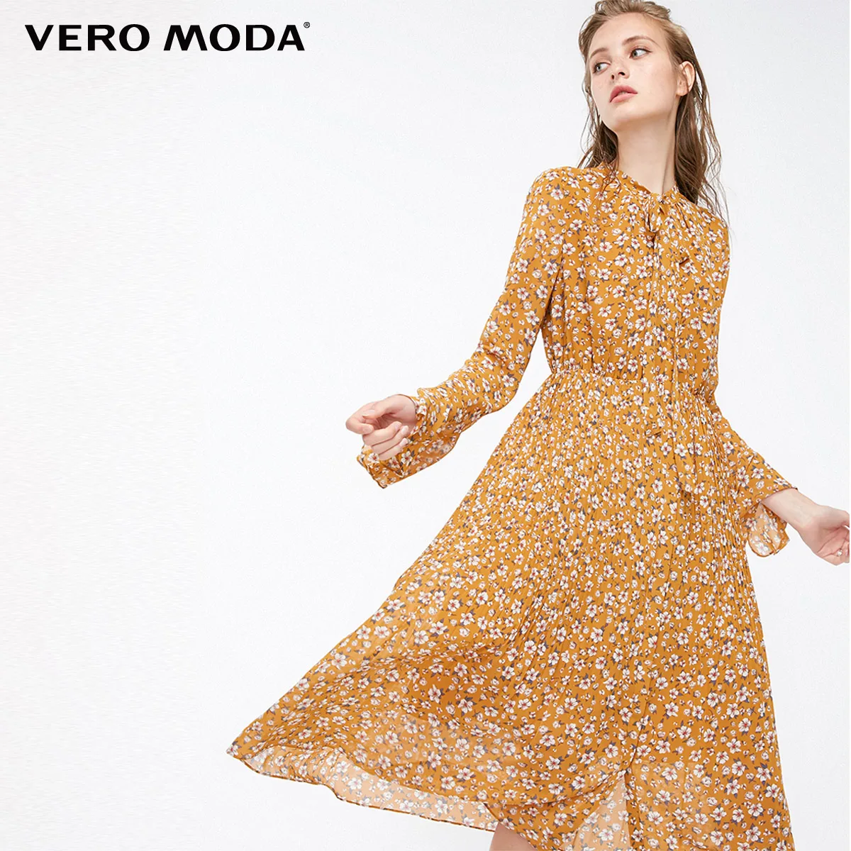 Vero Moda Printed V-neck Lace-up Pleated Mid-length Chiffon Boho Dress | 318305521 - Цвет: Monk yellow