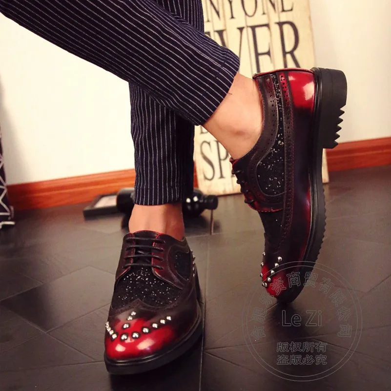 

Non-mainstream Hit Color Carved Full Grain Leather Mens Shoes Sales Brogue Bling Studded Recreational Individuality Dazzling
