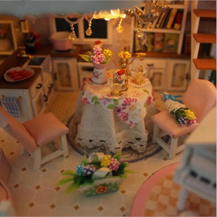 Милый семейный дом DIY большой деревянный кукольный домик игровой миниатюрная