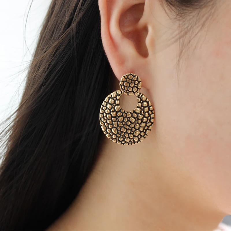 

Hollow Chandelier Drop Earrings Double Round Bohemian Crack Earrings Stylish Charm Earrings For Party Girl Jewelry