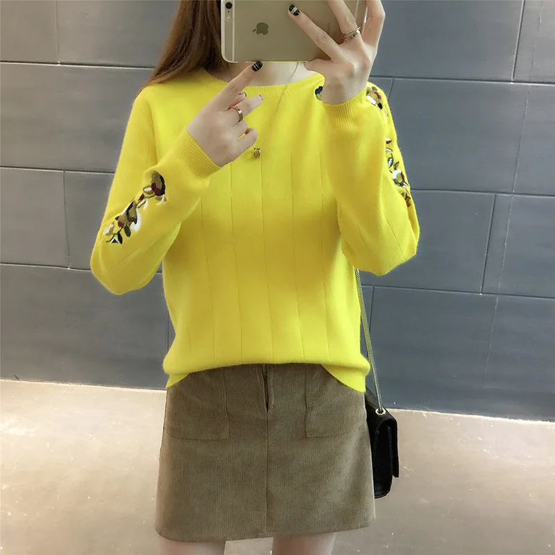 2018 Autumn and Winter Women Sweater and Pullovers Leisure Female Flowers Embroidered Patch Knitted Sweater LJ1013