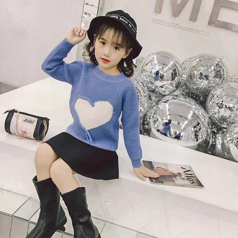 

2018 Autumn And Winter New Girls In The Big Boy Round Neck Solid Color Peach Heart Sweater Korean Version Of The Trend Sweater