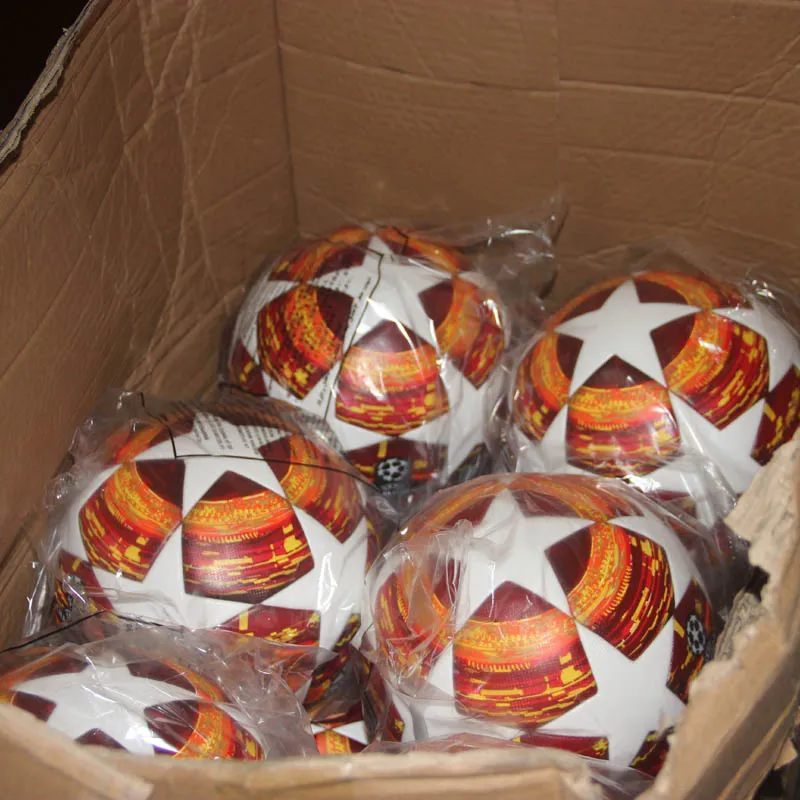 

New Red Madrid 19 Final Balls 2018 2019 League Soccer Ball PU high grade seamless paste skin Blue football ball Size 5