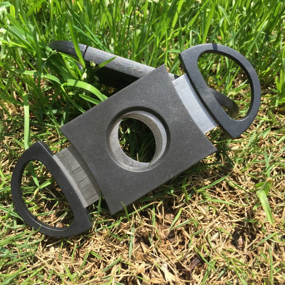 Blades Cigar Cutter (2)