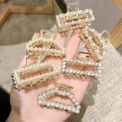 2019 Fashion Women Girls Geometric Hair Claw Imitation Pearl Hairpin Crab Moon Shape Retro Crystal Hair Clips Hair Accessories 2019 Fashion Women Girls Geometric Hair Claw Imitation Pearl Hairpin Crab Moon Shape Retro Crystal Hair Clips Hair Accessories