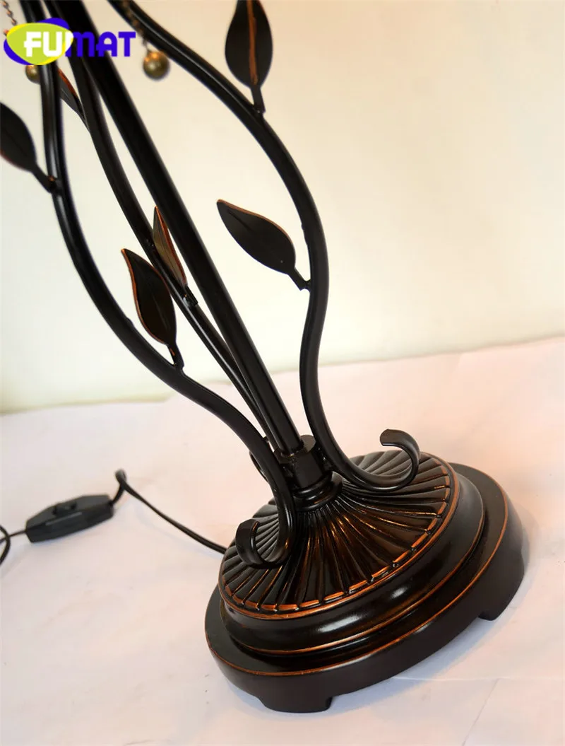 9Tiffany Stained Glass Tabe Lamps for bedroom