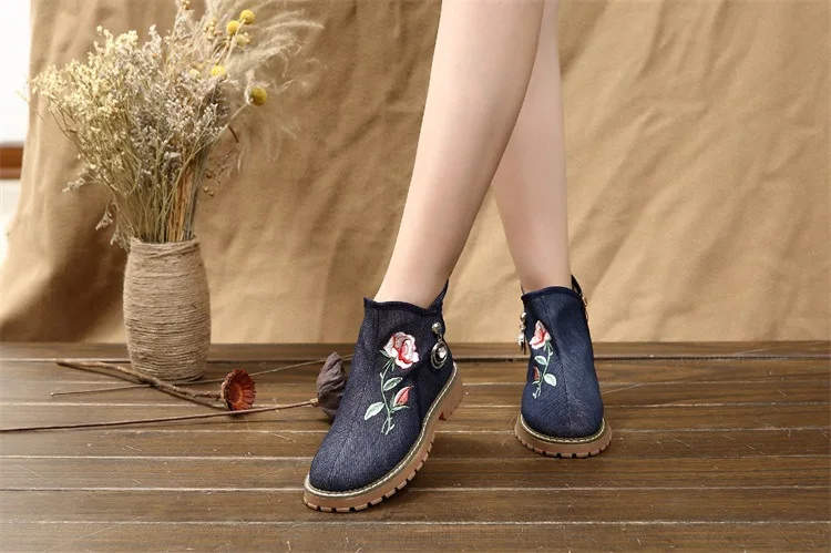 National Women's Boots Embroidered Shoes Autumn Winter Ladies Snow Boots Retro Cotton Fabric Short Plush Boots Shoes Big Size 40 (15)