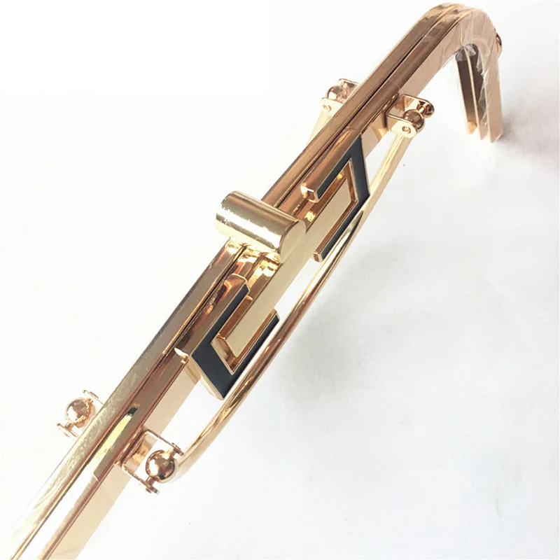 Purse Frame 10