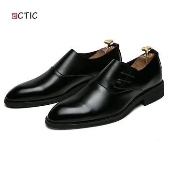 

Ectic Men Fashion Dress Shoes Microfiber Upper Slip on Lace Decoration Pointed Toe Solid Black Flats Dress Office Dropshipping
