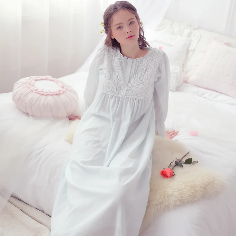

RenYvtil New Spring Summer Women Long-Sleeve Nightdress Palace Retro Home Service Princess Lace Fold Sleepdress Female