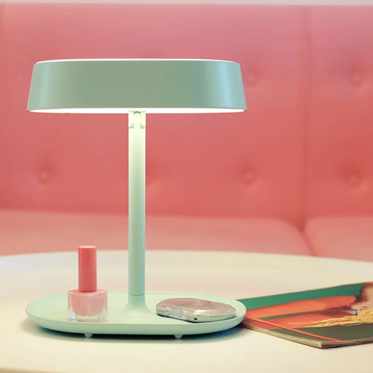 

TUDA 22X25.5cm Free Shipping Creative Makeup Mirror Desk Lamp USB Charging Desk Lamp Touch Dimming Desk Lamp LED Eye Protection