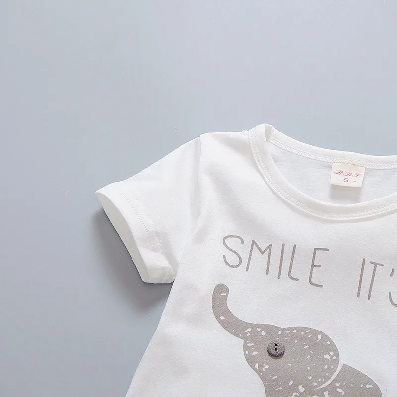 Модные комплекты одежды для маленьких мальчиков и девочек коллекция года, летняя детская футболка С Рисунком Слона+ шорты комплект из 2 предметов детская одежда