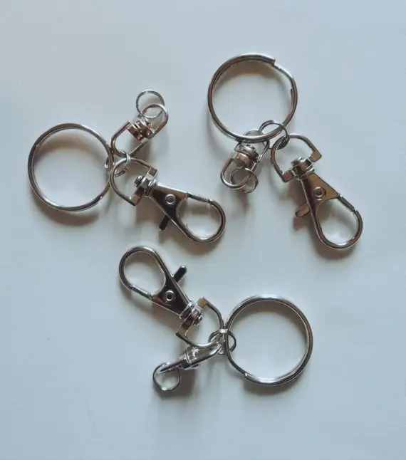 

One Keyring Blank with Lobster Clasp / Silver, Gold or Antique Gold / 20mm ring / APR101theof