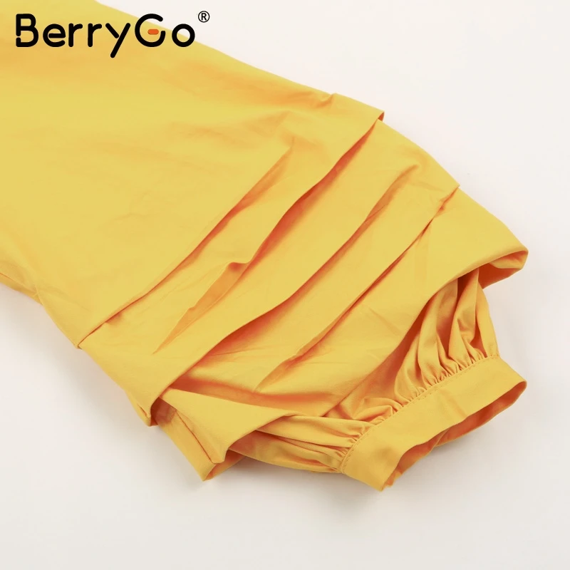 Женская блузка с открытыми плечами BerryGo белая Повседневная Блузка рюшами и