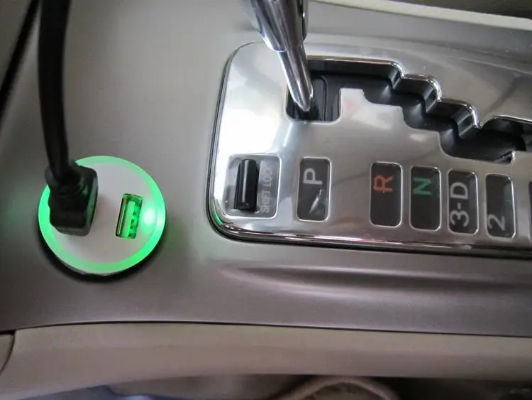 DHL-Free-Shipping-Car-Charger-blue-LED-light-Double-Dual-USB-Car-Charger-coche-de-Cargador (2)