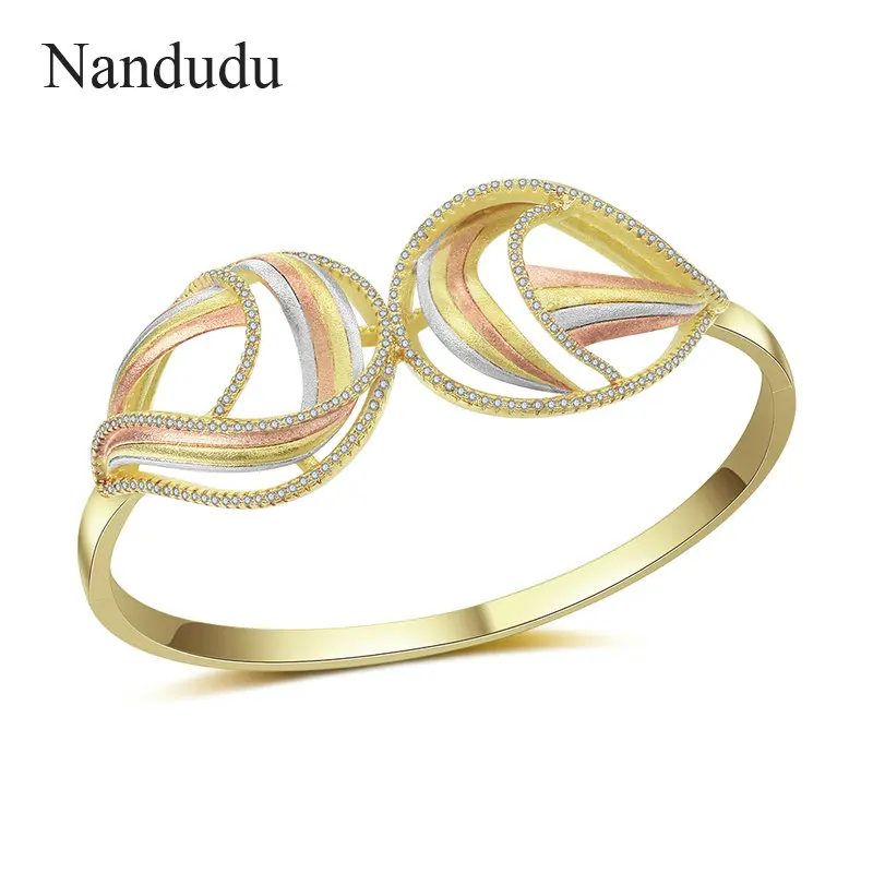 Nandudu Three Tones Gold Two Flower CZ Bangle for Women High Quality Brass Cubic Zirconia Accessories Bracelet Gift B1123 | Украшения и