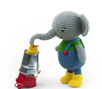 

crochet armigurumi rattleelephant model number 8104