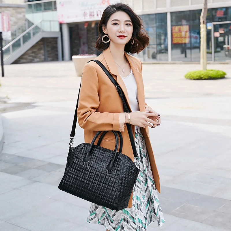 

2019 casual large capacity zipper handbag fashion woven Lady bags Korean wild Messenger Mother Big bag.