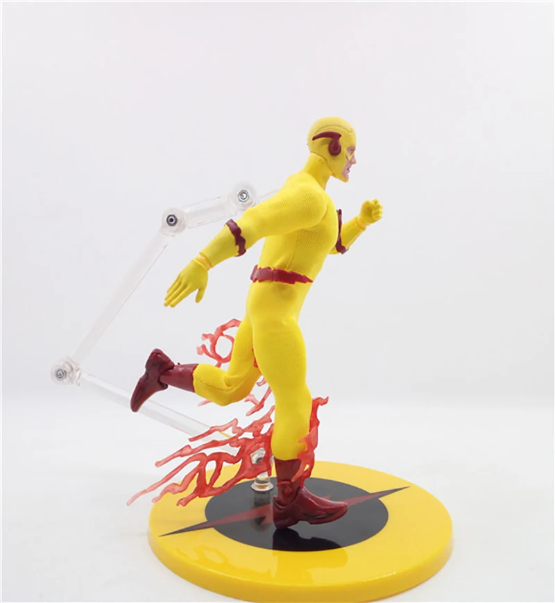 Mezco DC Comics The Flash One:12 PVC Action Figure Collectible Model Toy