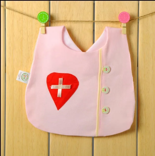 Взрывы Baby Bib младенца слюны Любовь Крест Медсестра хлопка водонепроницаемый