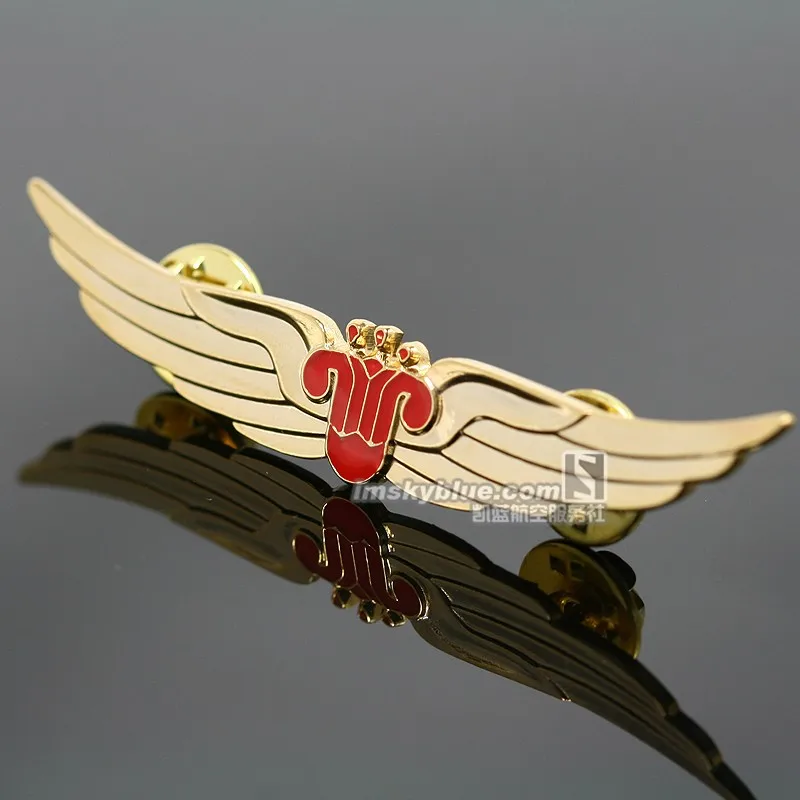 Китай южные авиалинии Золотой значок Контактное крыло Летающая медаль для летающей Команды воздушный Человек авиация хороший подарок как коллекция сувенир
