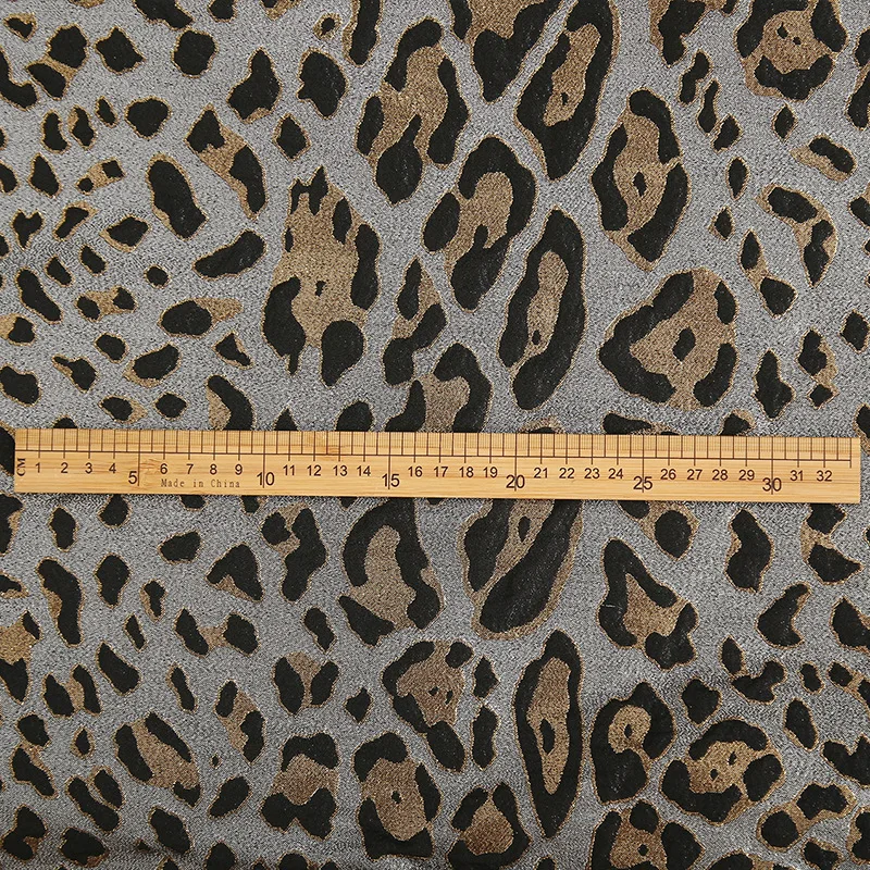 Европейские и американские Золотые леопардовые окрашенные жаккардовые ткани для одежды, высококачественная ткань для одежды, парчовая жаккардовая модная ткань