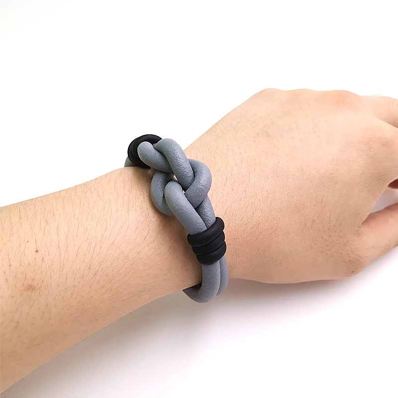 YD& YDBZ дизайнерские браслеты ручной работы для женщин резиновый браслет связать Модные аксессуары черные и серые цепочки