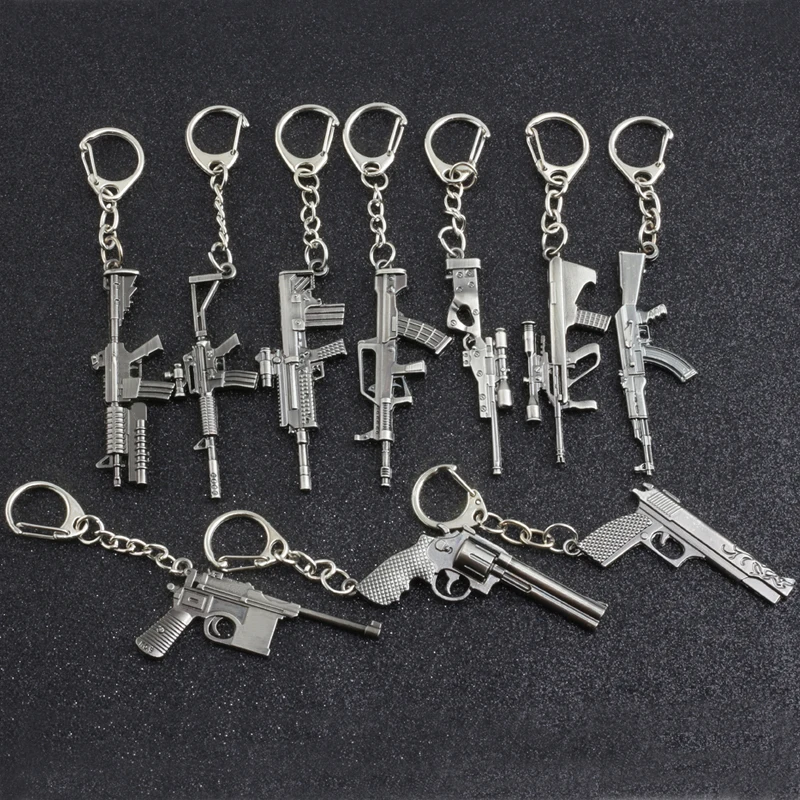 10 Style Guns Weapon Keychain Retro Mini AUG AK47 Rifle Revolver Tank Gun Metal Key Chain For Unisex Cool Gifts Fashion Jewelry